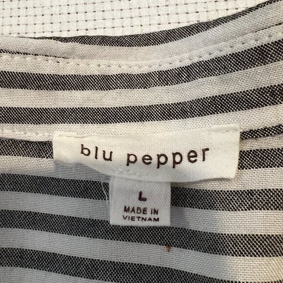 Blu Pepper Rayon Button Front Railroad Stripe Roll Tab Sleeve Top Size Large - Picture 2 of 9